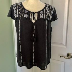 NWT Miss Me Gray Linen Embroidered Top (M)